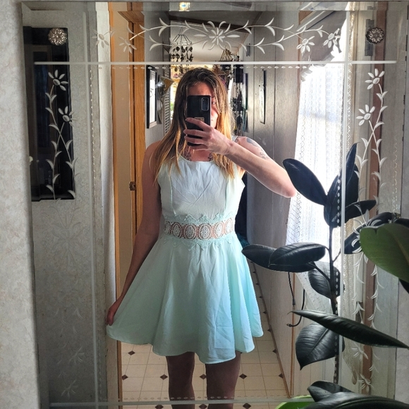 Pastel blue dress - Picture 2 of 5